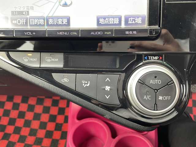 トヨタ アクア S 大阪府 2016(平28)年 6.2万km スーパーレッドⅤ ワンオーナー/純正ナビ/NSZT-Y64T/AM/FM/CD/DVD/SD/TV/BT/メモリナビ/フルセグテレビ/バックカメラ/パーキングアシスト/コーナーセンサー/ドライブレコーダー/純正フロアマット/Wエアバッグ/アイドリングストップ/ドアバイザー/プッシュスタート/ETC/保証書/取扱説明書/記録簿
