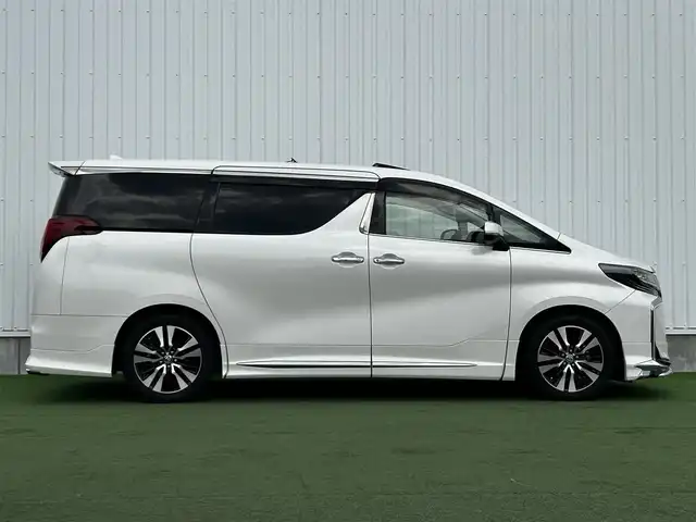 トヨタ アルファード S Cパッケージ 香川県 2019(令1)年 5.1万km ホワイトパールクリスタルシャイン 登録時走行距離：50982km/アルパイン11型ナビ/　CD DVD BT フルセグTV/バックカメラ　左サイドカメラ/アルパインフリップダウンモニター/Wサンルーフ/モデリスタエアロ（フロント　サイド　リアアンダー）/両側パワースライドドア/パワーバックドア/プリクラッシュセーフティシステム/レーンキープアシスト/レーダークルーズコントロール/ブラインドスポットモニター/クリアランスソナー/オートハイビーム/LEDヘッドライト/オートライト/フォグランプ/デジタルインナーミラー/前後ドライブレコーダー/ビルトインETC/レザーシート/シートベンチレーション/パワーシート/シートメモリ/オットマン/ステアリングヒーター/プッシュスタート/スマートキー/スペアキー