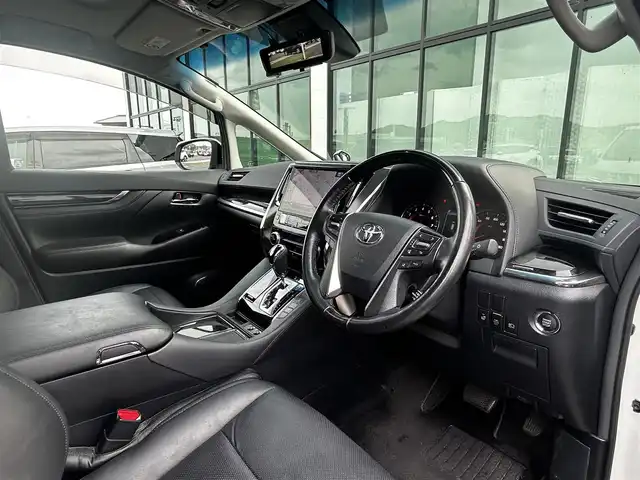 トヨタ アルファード S Cパッケージ 香川県 2019(令1)年 5.1万km ホワイトパールクリスタルシャイン 登録時走行距離：50982km/アルパイン11型ナビ/　CD DVD BT フルセグTV/バックカメラ　左サイドカメラ/アルパインフリップダウンモニター/Wサンルーフ/モデリスタエアロ（フロント　サイド　リアアンダー）/両側パワースライドドア/パワーバックドア/プリクラッシュセーフティシステム/レーンキープアシスト/レーダークルーズコントロール/ブラインドスポットモニター/クリアランスソナー/オートハイビーム/LEDヘッドライト/オートライト/フォグランプ/デジタルインナーミラー/前後ドライブレコーダー/ビルトインETC/レザーシート/シートベンチレーション/パワーシート/シートメモリ/オットマン/ステアリングヒーター/プッシュスタート/スマートキー/スペアキー