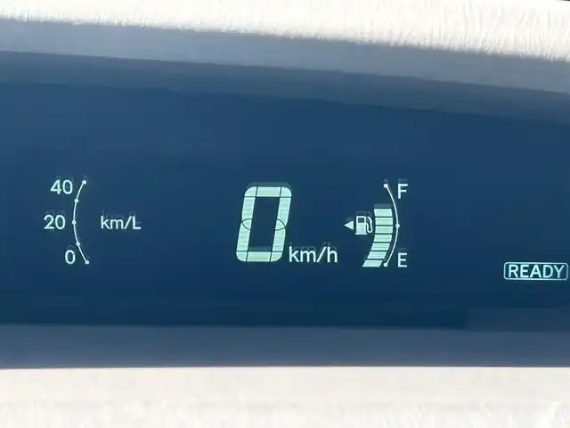 トヨタ プリウス G 岩手県 2014(平26)年 3.6万km ホワイトパールクリスタルシャイン 純正SDナビ(型式NSZT-W64）/(CD、DVD、BT、フルセグTV)/バックカメラ　/半革シート　　/ビルトインＥＴＣ　/クルーズコントロール　/運転席パワーシート　/純正踏み間違い防止装置　/フロントワイパーデアイサー　/ナビステアリングスイッチ　/社外ＡＷ１５インチ冬タイヤ有/フロントワイパーデアイサー/オートライト/フォグランプ/ドアバイザー/フロアマット/保証書