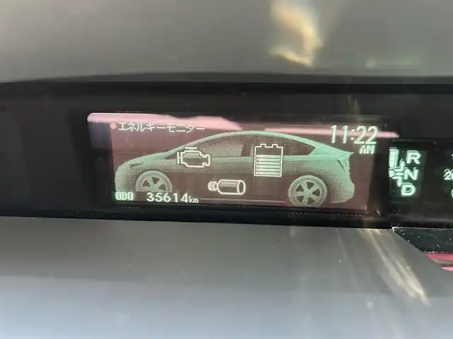 トヨタ プリウス G 岩手県 2014(平26)年 3.6万km ホワイトパールクリスタルシャイン 純正SDナビ(型式NSZT-W64）/(CD、DVD、BT、フルセグTV)/バックカメラ　/半革シート　　/ビルトインＥＴＣ　/クルーズコントロール　/運転席パワーシート　/純正踏み間違い防止装置　/フロントワイパーデアイサー　/ナビステアリングスイッチ　/社外ＡＷ１５インチ冬タイヤ有/フロントワイパーデアイサー/オートライト/フォグランプ/ドアバイザー/フロアマット/保証書
