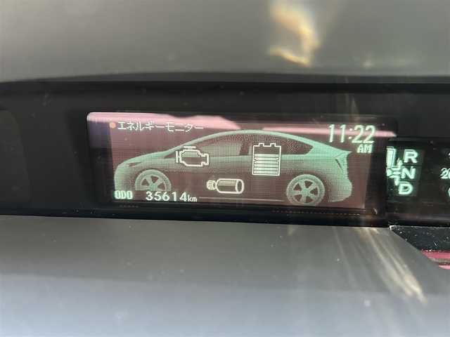 トヨタ プリウス G 岩手県 2014(平26)年 3.6万km ホワイトパールクリスタルシャイン 純正SDナビ(型式NSZT-W64）/(CD、DVD、BT、フルセグTV)/バックカメラ　/半革シート　　/ビルトインＥＴＣ　/クルーズコントロール　/運転席パワーシート　/純正踏み間違い防止装置　/フロントワイパーデアイサー　/ナビステアリングスイッチ　/社外ＡＷ１５インチ冬タイヤ有/フロントワイパーデアイサー/オートライト/フォグランプ/ドアバイザー/フロアマット/保証書