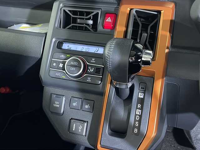 ダイハツ タフト G 福岡県 2023(令5)年 1.2万km サンドベージュメタリック ・純正ナビ/・Bluetooth/・USB/・フルセグTV/・IPoｄ/・全方位カメラ/・自動駐車/・純正ドラレコ/・衝突軽減ブレーキ/・スカイフィールトップ/・シートヒーター/・純正フロアマット/・電動パーキング/・ブレーキホールド