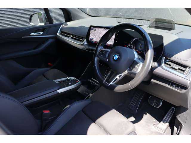 ＢＭＷ ＢＭＷ ２１８ｄ アクティブツアラー Mスポーツ 大分県 2023(令5)年 2.4万km サファイアブラックP ワンオーナー/アダプティブクルーズコントロール/ブラインドスポットモニター/ヘッドアップディスプレイ/純正ナビ/CarPlay/Bluetooth/ワイヤレス充電/全方位カメラ/ハーフレザー/シートヒーター/パワーシート/LEDヘッドライト/オートハイビーム/オートホールド/純正17インチAW/純正前後ドライブレコーダー/ミラー一体型ETC