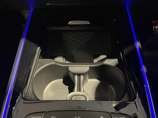 メルセデス・ベンツ ＧＬＡ２００ｄ 4マチック AMGライン 静岡県 2020(令2)年 3.3万km コスモスブラック ＭＢＵＸナビ　ＴＶ　/３６０°カメラ　/ＢＴ　ＵＳＢ　/ＡＣＣ　ＬＫＡ　ＢＳＭ　/ハーフレザー　シートヒーター　マッサージシート　/パワーバックドア　/アンビエントライト　/パドルシフト　/ワイヤレス充電　/ＬＥＤヘッドライト /ETC2.0