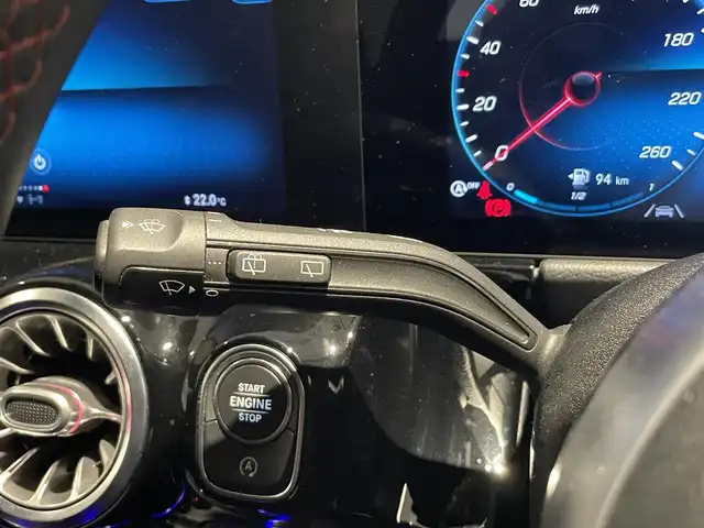 メルセデス・ベンツ ＧＬＡ２００ｄ 4マチック AMGライン 静岡県 2020(令2)年 3.3万km コスモスブラック ＭＢＵＸナビ　ＴＶ　/３６０°カメラ　/ＢＴ　ＵＳＢ　/ＡＣＣ　ＬＫＡ　ＢＳＭ　/ハーフレザー　シートヒーター　マッサージシート　/パワーバックドア　/アンビエントライト　/パドルシフト　/ワイヤレス充電　/ＬＥＤヘッドライト /ETC2.0