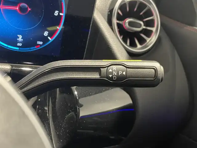 メルセデス・ベンツ ＧＬＡ２００ｄ 4マチック AMGライン 静岡県 2020(令2)年 3.3万km コスモスブラック ＭＢＵＸナビ　ＴＶ　/３６０°カメラ　/ＢＴ　ＵＳＢ　/ＡＣＣ　ＬＫＡ　ＢＳＭ　/ハーフレザー　シートヒーター　マッサージシート　/パワーバックドア　/アンビエントライト　/パドルシフト　/ワイヤレス充電　/ＬＥＤヘッドライト /ETC2.0