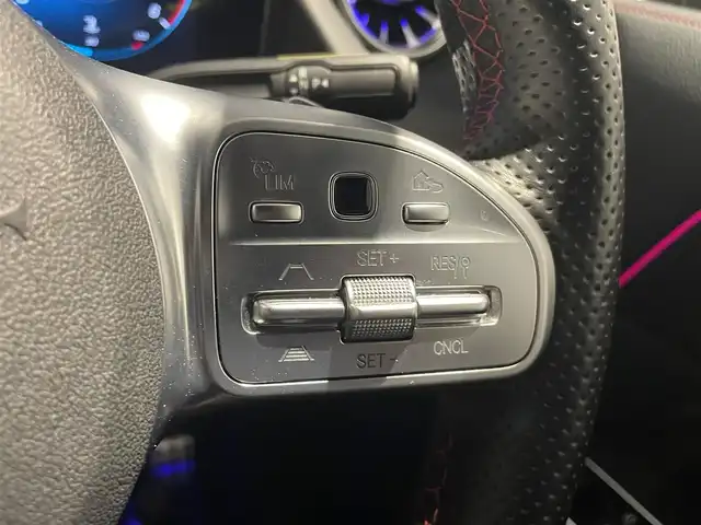 メルセデス・ベンツ ＧＬＡ２００ｄ 4マチック AMGライン 静岡県 2020(令2)年 3.3万km コスモスブラック ＭＢＵＸナビ　ＴＶ　/３６０°カメラ　/ＢＴ　ＵＳＢ　/ＡＣＣ　ＬＫＡ　ＢＳＭ　/ハーフレザー　シートヒーター　マッサージシート　/パワーバックドア　/アンビエントライト　/パドルシフト　/ワイヤレス充電　/ＬＥＤヘッドライト /ETC2.0