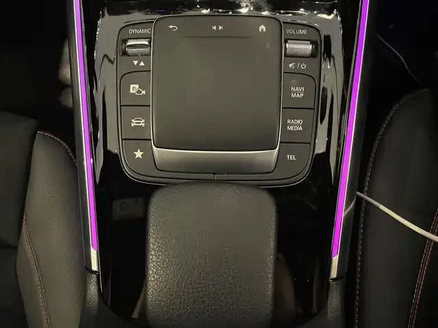 メルセデス・ベンツ ＧＬＡ２００ｄ 4マチック AMGライン 静岡県 2020(令2)年 3.3万km コスモスブラック ＭＢＵＸナビ　ＴＶ　/３６０°カメラ　/ＢＴ　ＵＳＢ　/ＡＣＣ　ＬＫＡ　ＢＳＭ　/ハーフレザー　シートヒーター　マッサージシート　/パワーバックドア　/アンビエントライト　/パドルシフト　/ワイヤレス充電　/ＬＥＤヘッドライト /ETC2.0