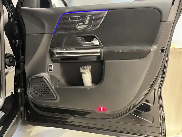 メルセデス・ベンツ ＧＬＡ２００ｄ 4マチック AMGライン 静岡県 2020(令2)年 3.3万km コスモスブラック ＭＢＵＸナビ　ＴＶ　/３６０°カメラ　/ＢＴ　ＵＳＢ　/ＡＣＣ　ＬＫＡ　ＢＳＭ　/ハーフレザー　シートヒーター　マッサージシート　/パワーバックドア　/アンビエントライト　/パドルシフト　/ワイヤレス充電　/ＬＥＤヘッドライト /ETC2.0