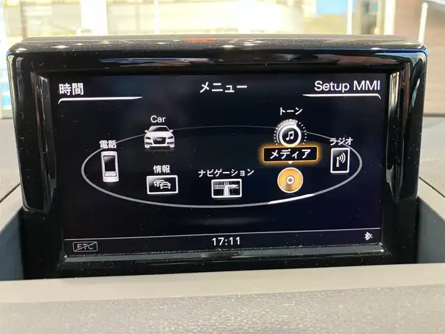 アウディ Ａ１ SB 1．0TFSI 神奈川県 2015(平27)年 6.9万km グレイシアホワイトメタリック 【　アウディ　A1 スポーツバック　1.4TFSI 】/純正SDナビ フルセグTV/CD/DVD/SD/Bluetooth/パーキングエイド/ビルトインETC/純正HIDヘッドライト/オートライト/スマートキー/プッシュスタート/スペアキー/純正15インチアルミホイール/ステアリングリモコン/サイドエアバッグ/カーテンエアバッグ/新車保証書/取扱説明書