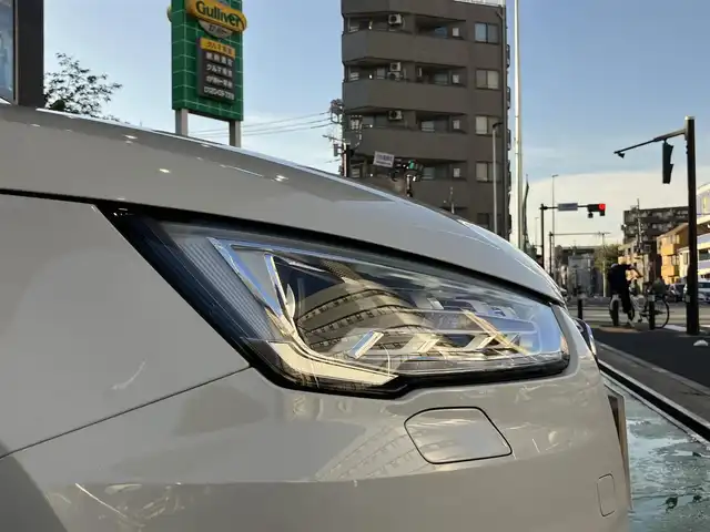 アウディ Ａ１ SB 1．0TFSI 神奈川県 2015(平27)年 6.9万km グレイシアホワイトメタリック 【　アウディ　A1 スポーツバック　1.4TFSI 】/純正SDナビ フルセグTV/CD/DVD/SD/Bluetooth/パーキングエイド/ビルトインETC/純正HIDヘッドライト/オートライト/スマートキー/プッシュスタート/スペアキー/純正15インチアルミホイール/ステアリングリモコン/サイドエアバッグ/カーテンエアバッグ/新車保証書/取扱説明書