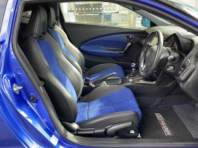 ホンダ ＣＲ－Ｚ MUGEN RZ 高知県 2013(平25)年 9.2万km アズールブルーメタリック 無限コンプリートカー　/300台限定車　NO:１１/・無限１７インチアルミホイール/・無限ハイドロフィリックミラー/・フロントスポイラー/・サイドスポイラー/・リアスポイラー/・専用カラー表皮フロントシート/スーパーチャージャー/LEDフォグランプ/純正ナビ/・フルセグTV/・Bluetooth/・CD/DVD/バックモニター/ETC/クルーズコントロール