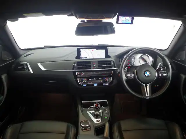 ＢＭＷ Ｍ２ コンペティション 兵庫県 2019(令1)年 1.8万km サファイアブラックP harman/kardon HiFiサウンド・システム/（360W、12スピーカー、7チャンネル・サラウンド）/純正ナビ/バックカメラ/ETC/黒革シート/パワーシート/シートヒーター/純正19インチAW/ドライビングアシスト/衝突軽減/LDW/アダプティブLEDヘッドライト/（LEDハイ／ロービーム、LEDスモール・ライト・リング。光軸自動調整機構付）/コンフォートアクセス/ドライブレコーダー