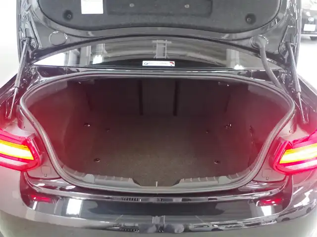 ＢＭＷ Ｍ２ コンペティション 兵庫県 2019(令1)年 1.8万km サファイアブラックP harman/kardon HiFiサウンド・システム/（360W、12スピーカー、7チャンネル・サラウンド）/純正ナビ/バックカメラ/ETC/黒革シート/パワーシート/シートヒーター/純正19インチAW/ドライビングアシスト/衝突軽減/LDW/アダプティブLEDヘッドライト/（LEDハイ／ロービーム、LEDスモール・ライト・リング。光軸自動調整機構付）/コンフォートアクセス/ドライブレコーダー