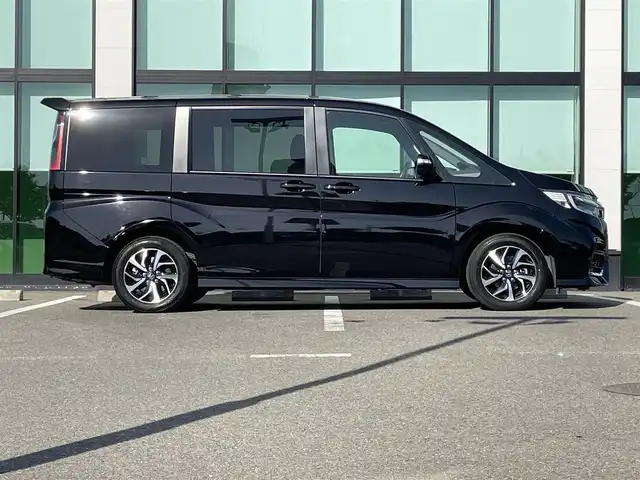 ホンダ ステップワゴン スパーダ ホンダセンシング 和歌山県 2021(令3)年 4.1万km プレミアムスパークルブラックパール 純正ナビ/バックカメラ/フルセグTV/BT/CD/DVD/衝突軽減ブレーキ/レーンキープアシスト/クルーズコントロール/オートライト/わくわくゲート/フリップダウンモニター/ドラレコ/ビルトインETC2.0/両側パワスラ/パドルシフト/LEDヘッドライト/フォグランプ/純正フロアマット/純正アルミ