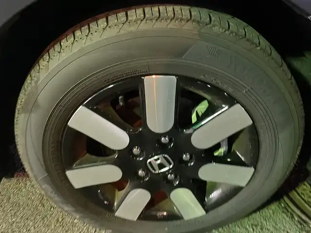 ホンダ フリード ハイブリット e:HEV AIR EX 神奈川県 2024(令6)年 0.1万km メテオロイドグレーメタリック 衝突軽減システム/ブラインドスポットアシスト/レーンキープアシスト/パーキングアシスト/アダプティブクルーズコントロール/コーナーセンサー/両側パワースライドドア/シートヒーター/カーテンエアバッグ/サイドエアバッグ/純正ナビ/TV/BT/FM/AM/USB/三列シート