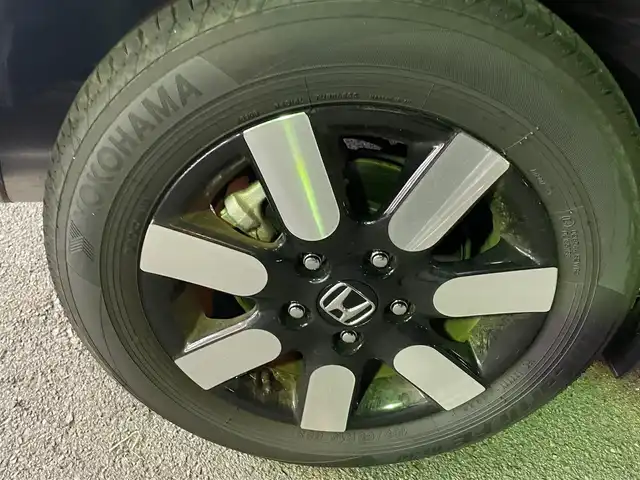 ホンダ フリード ハイブリット e:HEV AIR EX 神奈川県 2024(令6)年 0.1万km メテオロイドグレーメタリック 衝突軽減システム/ブラインドスポットアシスト/レーンキープアシスト/パーキングアシスト/アダプティブクルーズコントロール/コーナーセンサー/両側パワースライドドア/シートヒーター/カーテンエアバッグ/サイドエアバッグ/純正ナビ/TV/BT/FM/AM/USB/三列シート