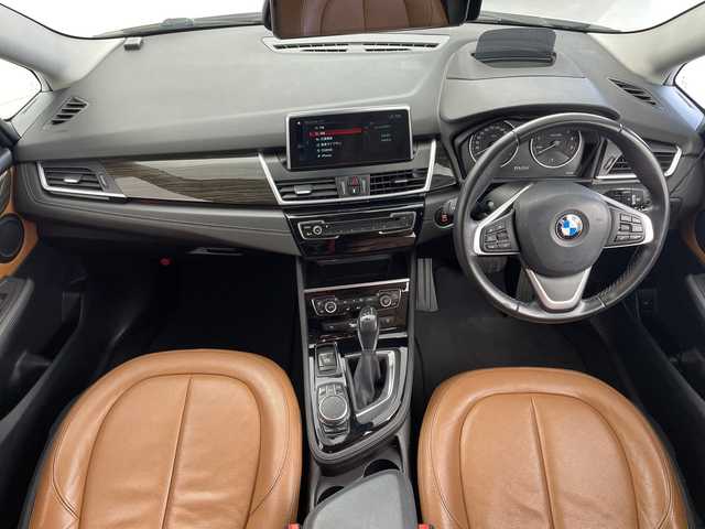 ＢＭＷ ２２０ｉ グランツアラー ラグジュアリー 岐阜県 2018(平30)年 6.5万km ミネラルホワイト 純正ナビ/BT/CD/DVD/USB/バックカメラ/レザーシート/シートヒーター/パワーシート/ドライブレコーダー/衝突軽減ブレーキ/レーンキープ/コーナーセンサー/レーダークルーズコントロール/ヘッドアップディスプレイ/LEDヘッドライト/フォグランプ/プッシュスタート/スマートキー