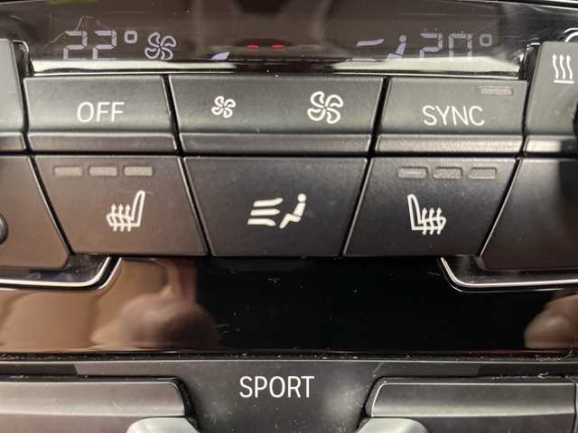 ＢＭＷ ２２０ｉ グランツアラー ラグジュアリー 岐阜県 2018(平30)年 6.5万km ミネラルホワイト 純正ナビ/BT/CD/DVD/USB/バックカメラ/レザーシート/シートヒーター/パワーシート/ドライブレコーダー/衝突軽減ブレーキ/レーンキープ/コーナーセンサー/レーダークルーズコントロール/ヘッドアップディスプレイ/LEDヘッドライト/フォグランプ/プッシュスタート/スマートキー