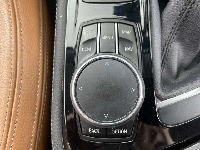 ＢＭＷ ２２０ｉ グランツアラー ラグジュアリー 岐阜県 2018(平30)年 6.5万km ミネラルホワイト 純正ナビ/BT/CD/DVD/USB/バックカメラ/レザーシート/シートヒーター/パワーシート/ドライブレコーダー/衝突軽減ブレーキ/レーンキープ/コーナーセンサー/レーダークルーズコントロール/ヘッドアップディスプレイ/LEDヘッドライト/フォグランプ/プッシュスタート/スマートキー