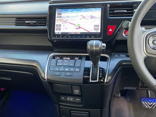 ホンダ ステップワゴン スパーダ クールスピリット 青森県 2016(平28)年 15.8万km プレミアムスパイスパープルP 4WD/純正9インチナビ・フルセグTV/CD・DVD・HDMI・Bluetooth・USB/社外フリップダウンモニター/フロント・バックカメラ/合皮コンビシート/前席シートヒーター/両側パワースライドドア/クルーズコントロール/純正ビルトインETC/前後ドライブレコーダー/社外デジタルインナーミラー/パドルシフト/ワイパーデアイサー/LEDヘッドライト/フォグランプ/社外17インチAW夏タイヤ/純正16インチAWスタッドレス有/スペアキー/保証書・取説書