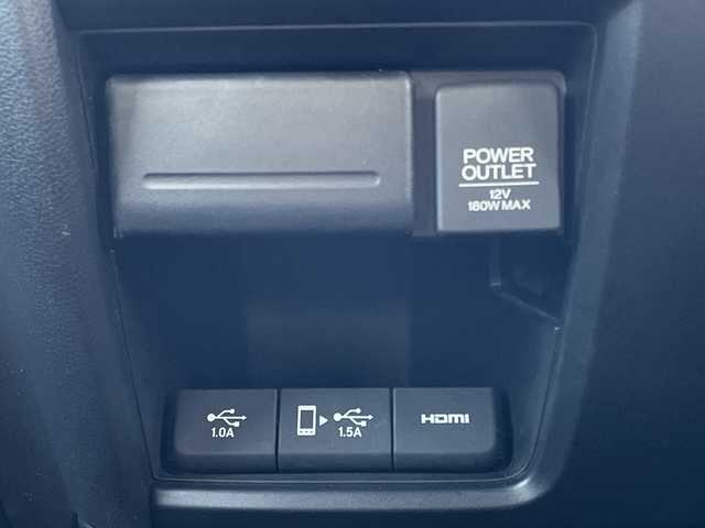 ホンダ ステップワゴン スパーダ クールスピリット 青森県 2016(平28)年 15.8万km プレミアムスパイスパープルP 4WD/純正9インチナビ・フルセグTV/CD・DVD・HDMI・Bluetooth・USB/社外フリップダウンモニター/フロント・バックカメラ/合皮コンビシート/前席シートヒーター/両側パワースライドドア/クルーズコントロール/純正ビルトインETC/前後ドライブレコーダー/社外デジタルインナーミラー/パドルシフト/ワイパーデアイサー/LEDヘッドライト/フォグランプ/社外17インチAW夏タイヤ/純正16インチAWスタッドレス有/スペアキー/保証書・取説書