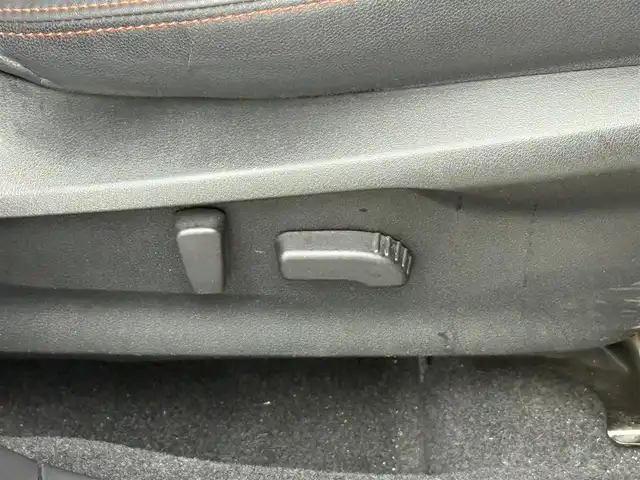 スバル フォレスター ハイブリッド X－ブレイク 愛知県 2022(令4)年 2.7万km クリスタルホワイトP ワンオーナー/4WD/純正8インチナビ/バック/フロント/サイドカメラ/アイサイト/衝突被害軽減システム/レーダークルーズコントロール/横滑り防止装置/コーナーセンサー/レーンキープアシスト/オートライト/オートマチックハイビーム/LEDヘッドライト/LEDフォグライト/電動リアゲート/ステアリングヒーター/シートヒーター/パワーシート/シートメモリー/デジタルインナーミラー/ドライブレコーダー/ETC/HDMI接続/純正アルミホイール/純正フロアマット/プッシュスタート/スマートキー