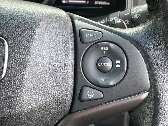 ホンダ フィット ハイブリット S ホンダセンシング 愛媛県 2018(平30)年 7.4万km シャイニンググレーM 純正ナビ/バックカメラ/衝突軽減システム/ビルトインETC/ドライブレコーダー前後/フルセグTV/クルーズコントロール追従あり/オートLED/レーンキープアシスト/横滑り防止装置/純正16AW/純正フロアマット/スペアキー1本/Bluetooth