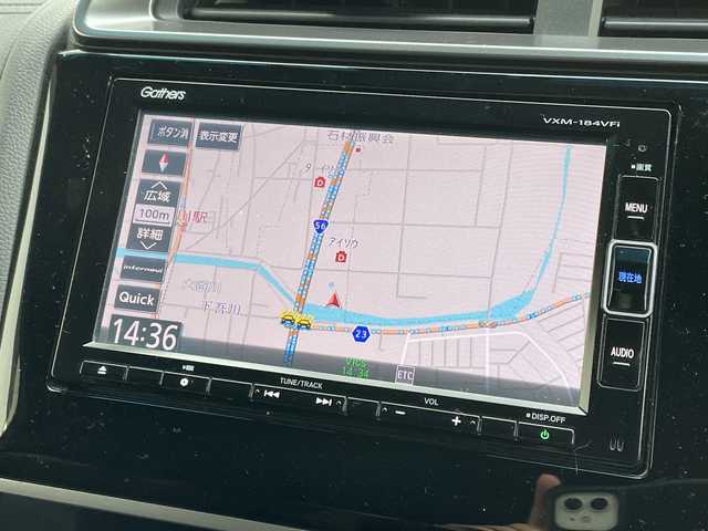 ホンダ フィット ハイブリット S ホンダセンシング 愛媛県 2018(平30)年 7.4万km シャイニンググレーM 純正ナビ/バックカメラ/衝突軽減システム/ビルトインETC/ドライブレコーダー前後/フルセグTV/クルーズコントロール追従あり/オートLED/レーンキープアシスト/横滑り防止装置/純正16AW/純正フロアマット/スペアキー1本/Bluetooth