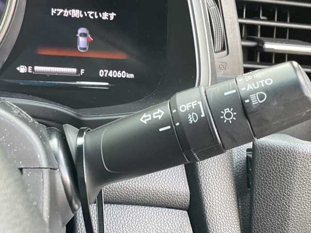 ホンダ フィット ハイブリット S ホンダセンシング 愛媛県 2018(平30)年 7.4万km シャイニンググレーM 純正ナビ/バックカメラ/衝突軽減システム/ビルトインETC/ドライブレコーダー前後/フルセグTV/クルーズコントロール追従あり/オートLED/レーンキープアシスト/横滑り防止装置/純正16AW/純正フロアマット/スペアキー1本/Bluetooth