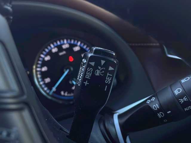 トヨタ ハリアー ハイブリッド プレミアム 福島県 2015(平27)年 11.1万km ホワイトパールクリスタルシャイン 4WD サンルーフ Blutooth バックカメラ 純正SDナビ フルセグTV ETC コーナーセンサー 車線逸脱警報 横滑り防止 純正LEDライト オートライト ドライブレコーダー前 純正モデリスタフルエアロ スペアキー　パワーバックドア