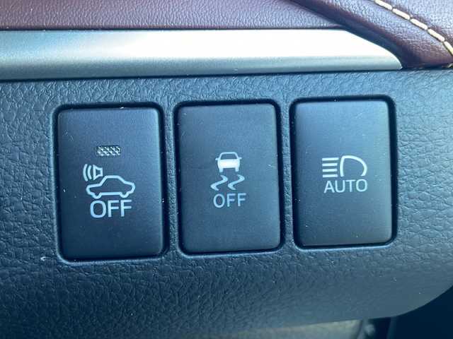 トヨタ ハリアー ハイブリッド プレミアム 福島県 2015(平27)年 11.1万km ホワイトパールクリスタルシャイン 4WD サンルーフ Blutooth バックカメラ 純正SDナビ フルセグTV ETC コーナーセンサー 車線逸脱警報 横滑り防止 純正LEDライト オートライト ドライブレコーダー前 純正モデリスタフルエアロ スペアキー　パワーバックドア