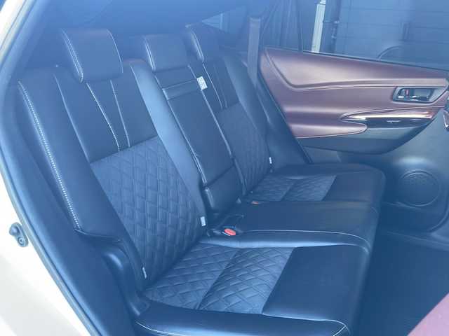 トヨタ ハリアー ハイブリッド プレミアム 福島県 2015(平27)年 11.1万km ホワイトパールクリスタルシャイン 4WD サンルーフ Blutooth バックカメラ 純正SDナビ フルセグTV ETC コーナーセンサー 車線逸脱警報 横滑り防止 純正LEDライト オートライト ドライブレコーダー前 純正モデリスタフルエアロ スペアキー　パワーバックドア