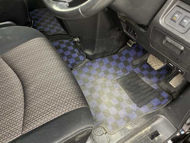 日産 セレナ HWS S HV Vセレ +SeftyⅡ 群馬県 2016(平28)年 5.5万km ダイヤモンドブラック 純正後席モニター　純正８型ナビ　全周囲カメラ　ドラレコ　ＥＴＣ　ＨＩＤ　両側電動スライドドア　　クルーズコントロール　レーンキープアシスト　衝突被害軽減システム　スマートキー　プッシュスタート　禁煙