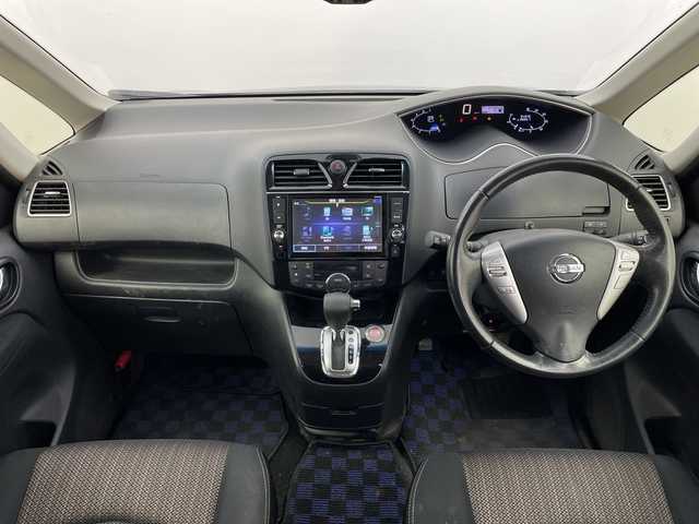 日産 セレナ HWS S HV Vセレ +SeftyⅡ 群馬県 2016(平28)年 5.5万km ダイヤモンドブラック 純正後席モニター　純正８型ナビ　全周囲カメラ　ドラレコ　ＥＴＣ　ＨＩＤ　両側電動スライドドア　　クルーズコントロール　レーンキープアシスト　衝突被害軽減システム　スマートキー　プッシュスタート　禁煙