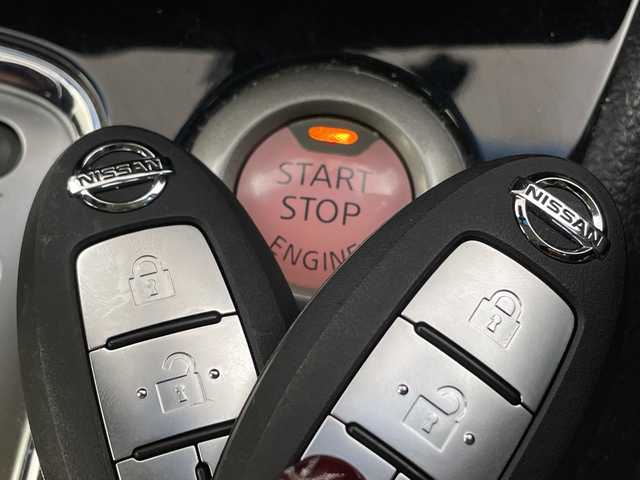 日産 セレナ HWS S HV Vセレ +SeftyⅡ 群馬県 2016(平28)年 5.5万km ダイヤモンドブラック 純正後席モニター　純正８型ナビ　全周囲カメラ　ドラレコ　ＥＴＣ　ＨＩＤ　両側電動スライドドア　　クルーズコントロール　レーンキープアシスト　衝突被害軽減システム　スマートキー　プッシュスタート　禁煙