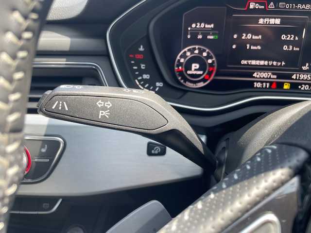 アウディ Ａ４ アバント2.0 TFSI クワトロ スポーツ Sライン P 青森県 2016(平28)年 4.2万km デイトナグレーパールエフェクト /ワンオーナー /4WD/ターボ/アシスタンスパッケージ/マトリクスLED/バーチャルコックピット/ACC /LKA /純正HDDナビ / (フルセグTV/DVD/Bt/USB/AUX)/バックカメラ /黒ハーフレザーシート /前席パワーシート /前席シートヒーター /オートマチックテールゲート /シルバールーフレール/前後バンパーソナー/ヘットライトウオッシャー/ウインカーミラー /シーケンシャルウインカー/ミラーヒーター/革巻きステア/ノブ/パドルシフト/オートワイパー/DSRC/ETC/プッシュスタートシステム/リア5面スモークフィルム/W/サイド/カーテンエアバッグ /ABS/スマートキー/保証書/取説