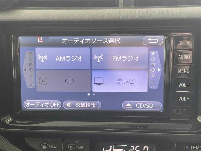 トヨタ アクア S 宮城県 2017(平29)年 1.7万km ライムホワイトパールクリスタルシャイン 純正ナビ（FM/AM）/バックカメラ/ワンセグTV/Bluetooth/純正フロアマット/ビルトインETC/シートヒーター/寒冷地仕様/ドライブレコーダー/オートビーム/横滑り防止機能/プッシュスタート/シガーソケット/純正AW夏タイヤセット/スペアキーX1