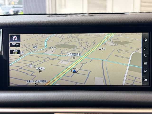 レクサス ＩＳ 300h バージョンL 埼玉県 2017(平29)年 5.8万km プラチナムシルバーメタリック サンルーフ/PCS/BSM/LDA/純正ナビ/　　フルセグTV/CD/DVD/BT/バックカメラ/レーダークルーズコントロール/レザーシート/シートヒーター/エアシート/パワーシート/ステアリングヒーター/コーナーセンサー/純正フロアマット/純正アルミ18インチ/プッシュスタート/ETC/禁煙車
