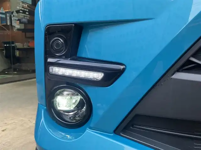 トヨタ ライズ Z 東京都 2021(令3)年 3.7万km ブラックマイカメタリック/ターコイズブルーマイカメタリック ワンオーナー /スマートアシスト/リアスポイラー/ツートンカラー（ターコイズブルーマイカメタリック）/ディスプレイオーディオ/（フルセグTV/Bluetooth/ラジオ）/Apple Car Play/純正１７インチアルミホイール/トラクションコントロール/アイドリングストップ/フルセグＴＶ/LEDヘッドライト/LEDフォグランプ/オートライト/ウィンカーミラー/革巻きステアリング/ステアリングリモコン/レーダークルーズコントロール/両席シートヒーター/スマートキー/スペアキー/純正フロアマット/サイドバイザー/カーテンエアバック/ETC2.0/取扱説明書（車両・オーディオ）有/整備記録簿有
