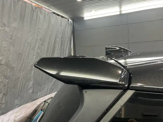 トヨタ ライズ Z 東京都 2021(令3)年 3.7万km ブラックマイカメタリック/ターコイズブルーマイカメタリック ワンオーナー /スマートアシスト/リアスポイラー/ツートンカラー（ターコイズブルーマイカメタリック）/ディスプレイオーディオ/（フルセグTV/Bluetooth/ラジオ）/Apple Car Play/純正１７インチアルミホイール/トラクションコントロール/アイドリングストップ/フルセグＴＶ/LEDヘッドライト/LEDフォグランプ/オートライト/ウィンカーミラー/革巻きステアリング/ステアリングリモコン/レーダークルーズコントロール/両席シートヒーター/スマートキー/スペアキー/純正フロアマット/サイドバイザー/カーテンエアバック/ETC2.0/取扱説明書（車両・オーディオ）有/整備記録簿有