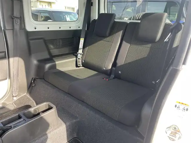 スズキ ジムニー XC 神奈川県 2022(令4)年 4万km ピュアホワイトP ワンオーナー　/ターボ車　/純正８型ナビ(パナソニック　CN-RZ875)/フルセグ　/CD/DVD/Bluetooth/バックカメラ　/レーダークルーズコントロール　/前後ドライブレコーダー(KENWOOD)/パートタイム４ＷＤ　/背面タイヤ　/デュアルセンサーブレーキサポート　/ダウンヒルアシストコントロール/LEDヘッドライト/フォグライト/アイドリングストップ/前席シートヒーター/ABS/横滑り防止装置/レーンキープアシスト/デジタルインナーミラー/プッシュスタート/スマートキー/オートエアコン/オートライト/W＋サイドエアバッグ/カーテンエアバック