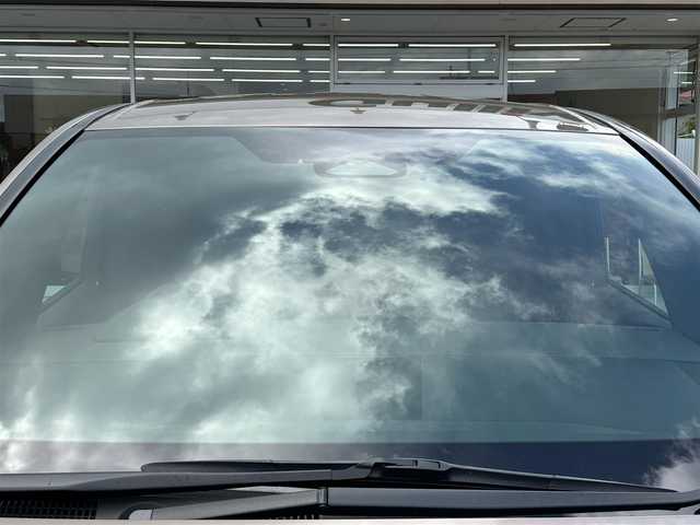 トヨタ アルファードハイブリット Z 三重県 2024(令6)年 3.6万km ゴールド ワンオーナー/ムーンルーフ/♪トヨタセーフティセンス/　・プリクラッシュセーフティシステム(PCS)/　・レーダークルーズコントロール/　・プロアクティブドライビングアシスト( PDA)/　・レーントテーシングアシスト( LTA)/   ・レーンディパーチャーアラート(LDA)/　・ブラインドスポットモニター(BSM)/　・ドライブスタートコントロール/♪純正メーカー14インチディスプレイナビ/　・フルセグ・Bluetooth・USB/　・MiraCast・HDMI/♪純正13.2インチ有機EL後席ディスプレイ/♪パノラミックビューモニター/♪純正デジタルインナーミラー/♪純正ドライブレコーダー(前後・360°)/♪前席・後席パワーシート(D席メモリ機能付き)/♪前席・後席(シートヒーター・ベンチレーション)/♪スマートキーx2/♪プッシュスタート/♪両側パワースライドドア/♪パワーバックドア/♪クリアランスソナー/♪三眼 LEDヘッドライト/♪LEDフォグライト/♪オートハイビーム/♪オートブレーキホールド/♪オートリトラクタブルミラー/♪後席電動オットマン/♪後席電動サンシェード/♪AC100V/♪ビルトインETC2.0/♪フロアマット/♪ドアバイザー