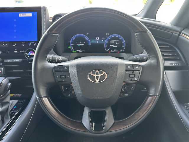 トヨタ アルファードハイブリット Z 三重県 2024(令6)年 3.6万km ゴールド ワンオーナー/ムーンルーフ/♪トヨタセーフティセンス/　・プリクラッシュセーフティシステム(PCS)/　・レーダークルーズコントロール/　・プロアクティブドライビングアシスト( PDA)/　・レーントテーシングアシスト( LTA)/   ・レーンディパーチャーアラート(LDA)/　・ブラインドスポットモニター(BSM)/　・ドライブスタートコントロール/♪純正メーカー14インチディスプレイナビ/　・フルセグ・Bluetooth・USB/　・MiraCast・HDMI/♪純正13.2インチ有機EL後席ディスプレイ/♪パノラミックビューモニター/♪純正デジタルインナーミラー/♪純正ドライブレコーダー(前後・360°)/♪前席・後席パワーシート(D席メモリ機能付き)/♪前席・後席(シートヒーター・ベンチレーション)/♪スマートキーx2/♪プッシュスタート/♪両側パワースライドドア/♪パワーバックドア/♪クリアランスソナー/♪三眼 LEDヘッドライト/♪LEDフォグライト/♪オートハイビーム/♪オートブレーキホールド/♪オートリトラクタブルミラー/♪後席電動オットマン/♪後席電動サンシェード/♪AC100V/♪ビルトインETC2.0/♪フロアマット/♪ドアバイザー