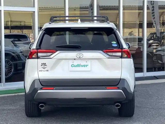 トヨタ ＲＡＶ４ G Zパッケージ 山口県 2020(令2)年 2.4万km ホワイトパールクリスタルシャイン 純正ディスプレイオーディオ/純正フルセグTV＆/　全方位モニター/純正フロアマット/純正ドアバイザー/純正19インチアルミ/純正LEDヘッドライト/純正フォグランプ/社外ベースキャリア/パワーバックドア/運転席パワーシート/フロントシートヒーター/ステアリングヒーター/デジタルインナーミラー/ビルトインETC
