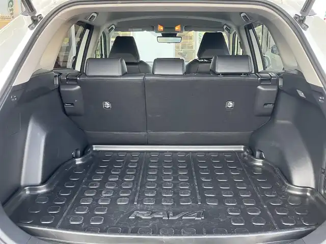 トヨタ ＲＡＶ４ G Zパッケージ 山口県 2020(令2)年 2.4万km ホワイトパールクリスタルシャイン 純正ディスプレイオーディオ/純正フルセグTV＆/　全方位モニター/純正フロアマット/純正ドアバイザー/純正19インチアルミ/純正LEDヘッドライト/純正フォグランプ/社外ベースキャリア/パワーバックドア/運転席パワーシート/フロントシートヒーター/ステアリングヒーター/デジタルインナーミラー/ビルトインETC