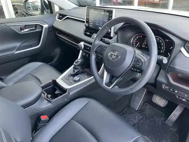 トヨタ ＲＡＶ４ G Zパッケージ 山口県 2020(令2)年 2.4万km ホワイトパールクリスタルシャイン 純正ディスプレイオーディオ/純正フルセグTV＆/　全方位モニター/純正フロアマット/純正ドアバイザー/純正19インチアルミ/純正LEDヘッドライト/純正フォグランプ/社外ベースキャリア/パワーバックドア/運転席パワーシート/フロントシートヒーター/ステアリングヒーター/デジタルインナーミラー/ビルトインETC
