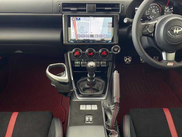 トヨタ ＧＲ８６ RZ 秋田県 2023(令5)年 0.5万km マグネタイトグレーメタリック ワンオーナー /社外ナビ /フルセグTV /ETC /社外エアークリーナー　/クルーズコントロール　/前方ドライブレコーダー /純正フロアマット　/USBポート　/バックカメラ　/前席シートヒーター　/スペアキー有り/スマートキー/ハーフレザーシート /プッシュスタート /オートエアコン /オートライト/クルーズコントロール/革巻きステアリング/電格ミラー