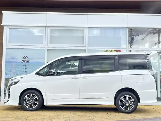 トヨタ ヴォクシー ZS 煌 道北・旭川 2018(平30)年 3.9万km ホワイトパールクリスタルシャイン モデリスタエアロ/パナソニックナビ/フルセグTV/バックカメラ/両側パワースライドドア/LEDヘッドライト/オートマチックハイビーム/オートライト/プッシュスタート/スマートキー/ETC/寒冷地仕様